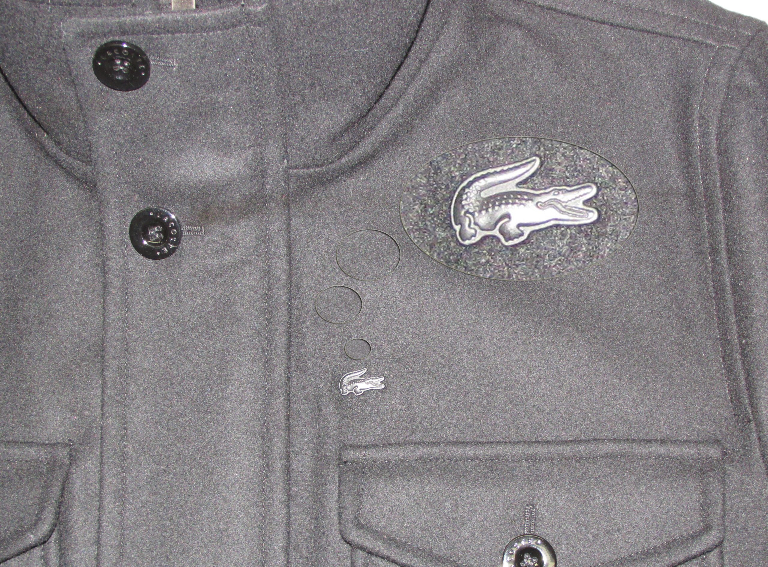 Pet Breed: Chaqueta Lacoste. T-L